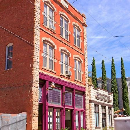 Bisbee Brownstone Suites Экстерьер фото