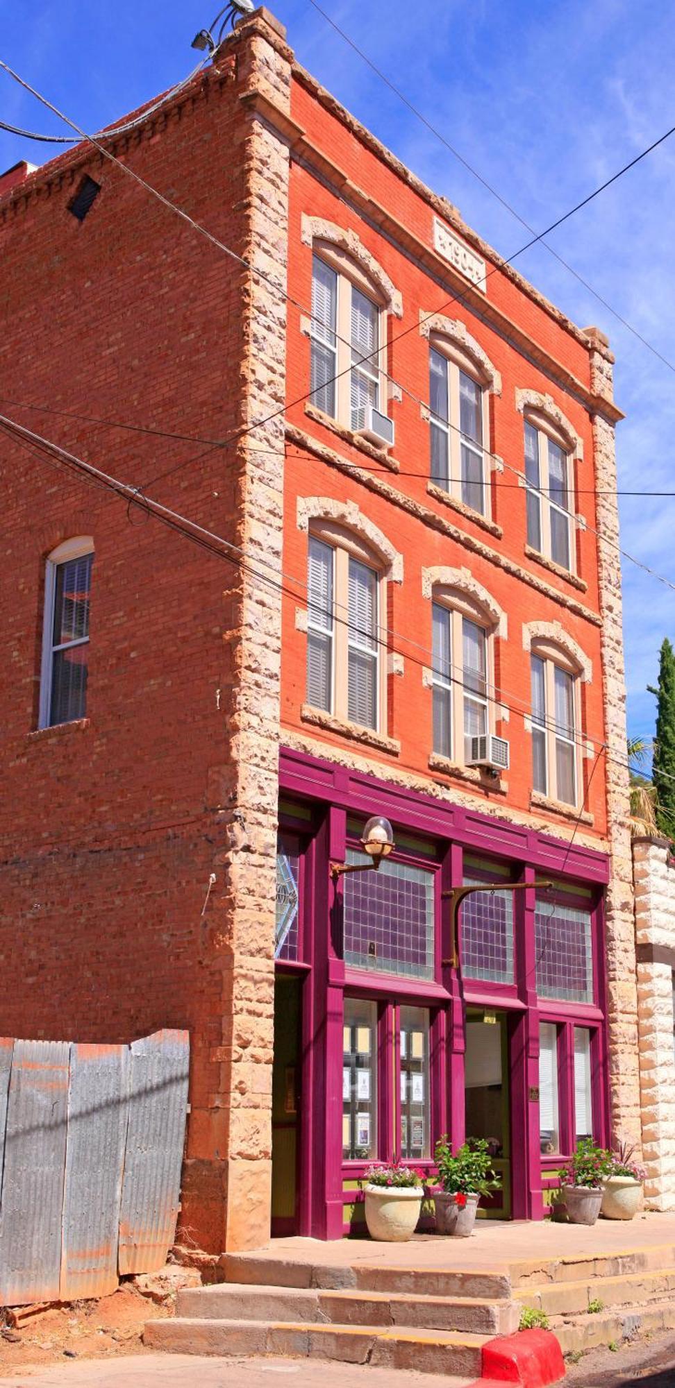 Bisbee Brownstone Suites Экстерьер фото