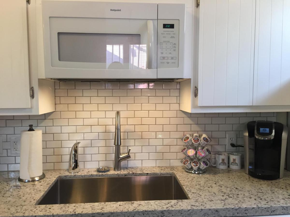 Bisbee Brownstone Suites Экстерьер фото